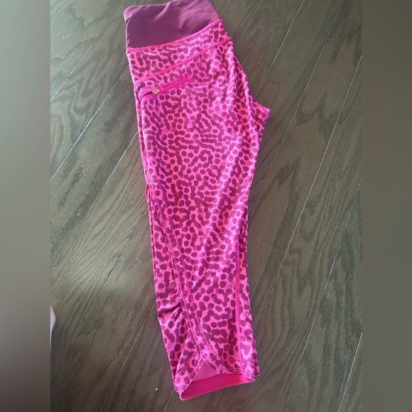 Lululemon capri leggings - Picture 4 of 7